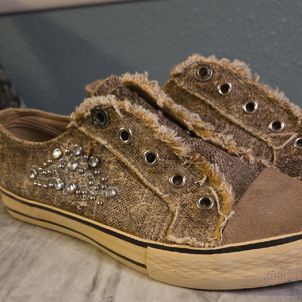 BKE Slip On  Brown Women's Sneakers